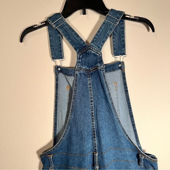 Love Tree Denim Distressed Short Overalls - Picture 12 of 16